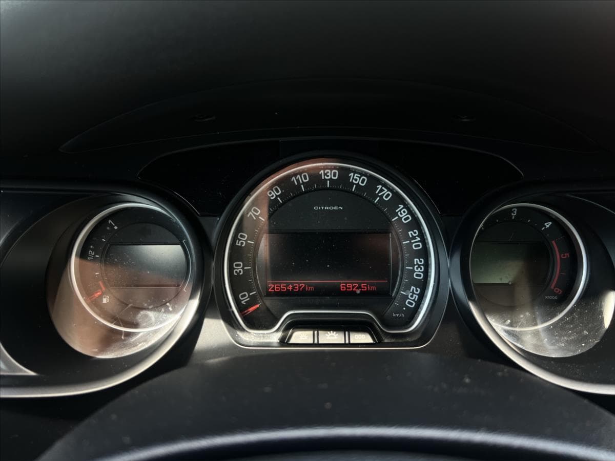 2012 Citroen C5 - 18