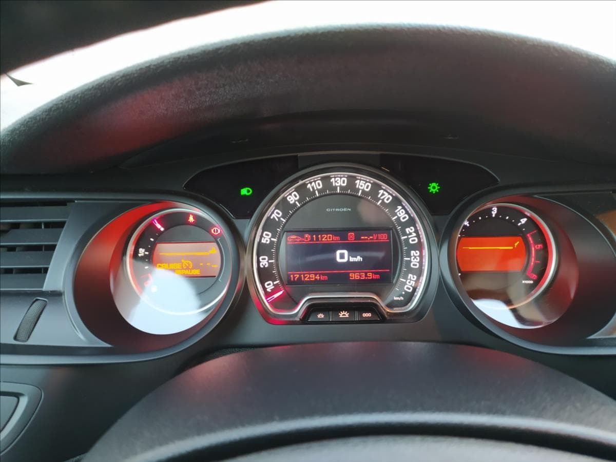 2012 Citroen C5 - 11