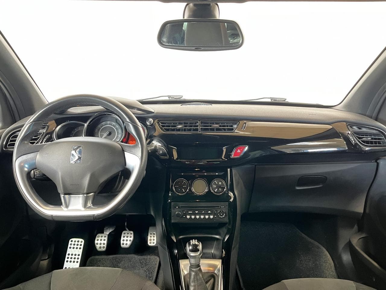 2011 Citroen DS3 - 8