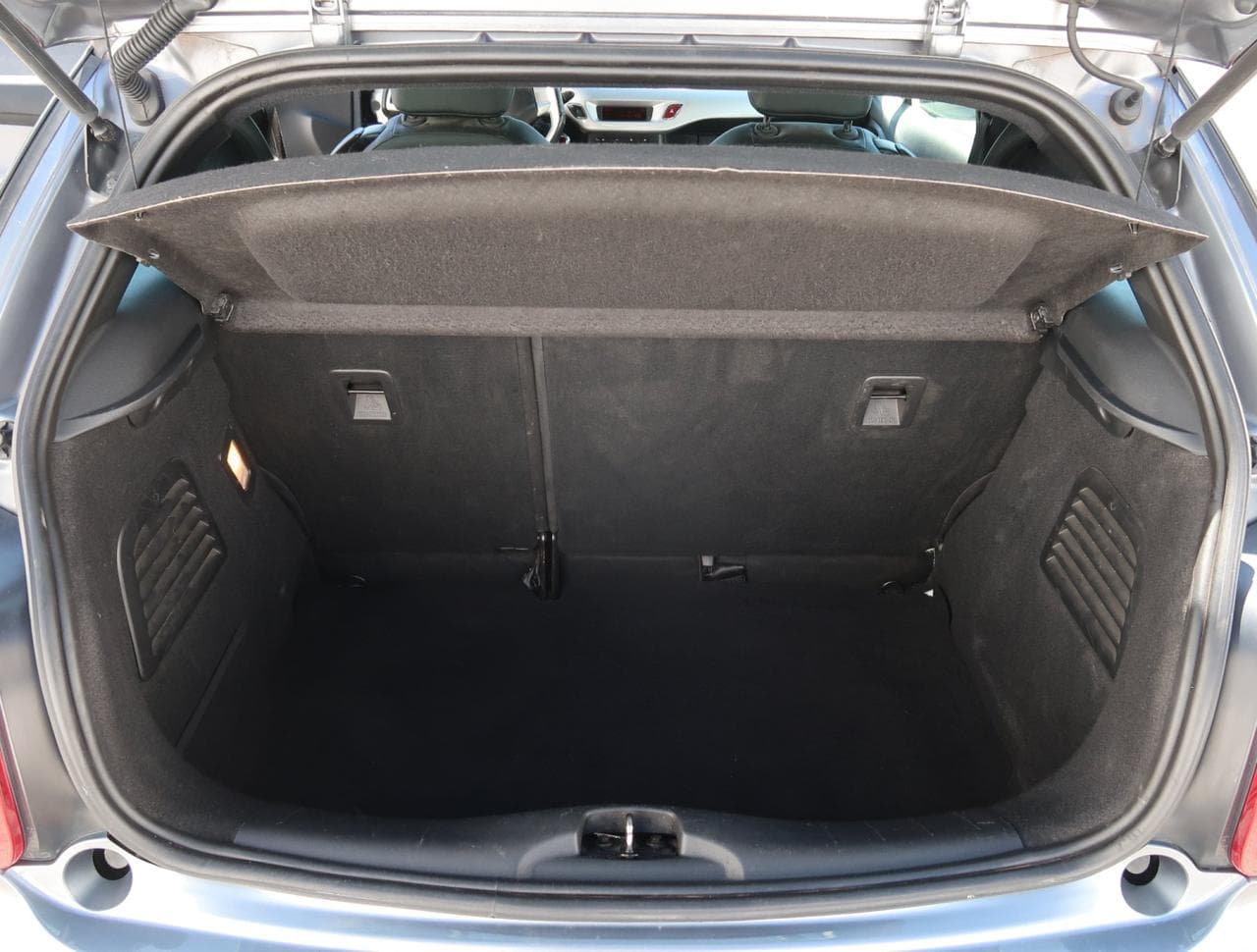 2011 Citroen DS3 - 18