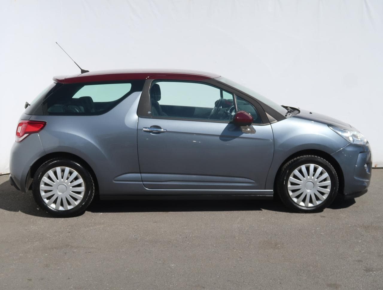 2011 Citroen DS3 - 8