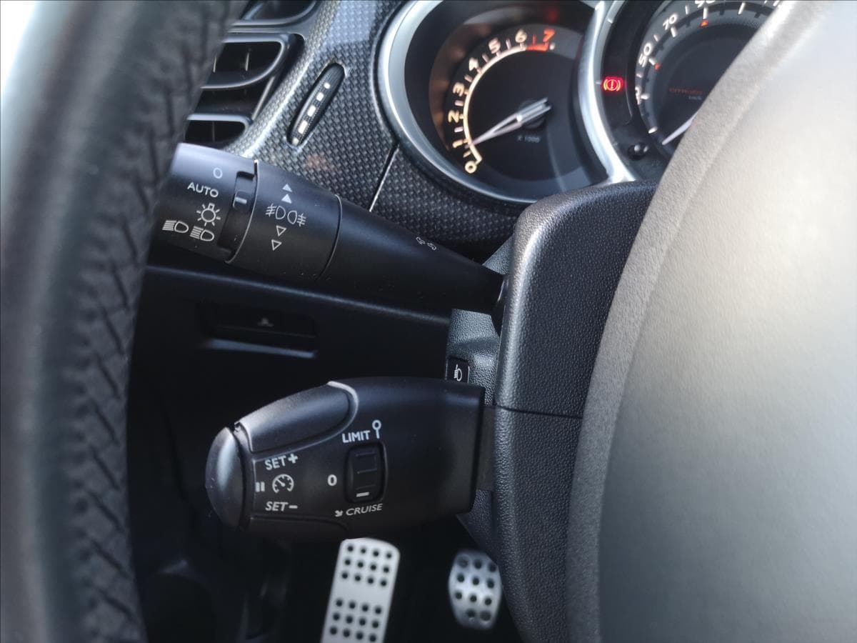 2011 Citroen DS3 - 6