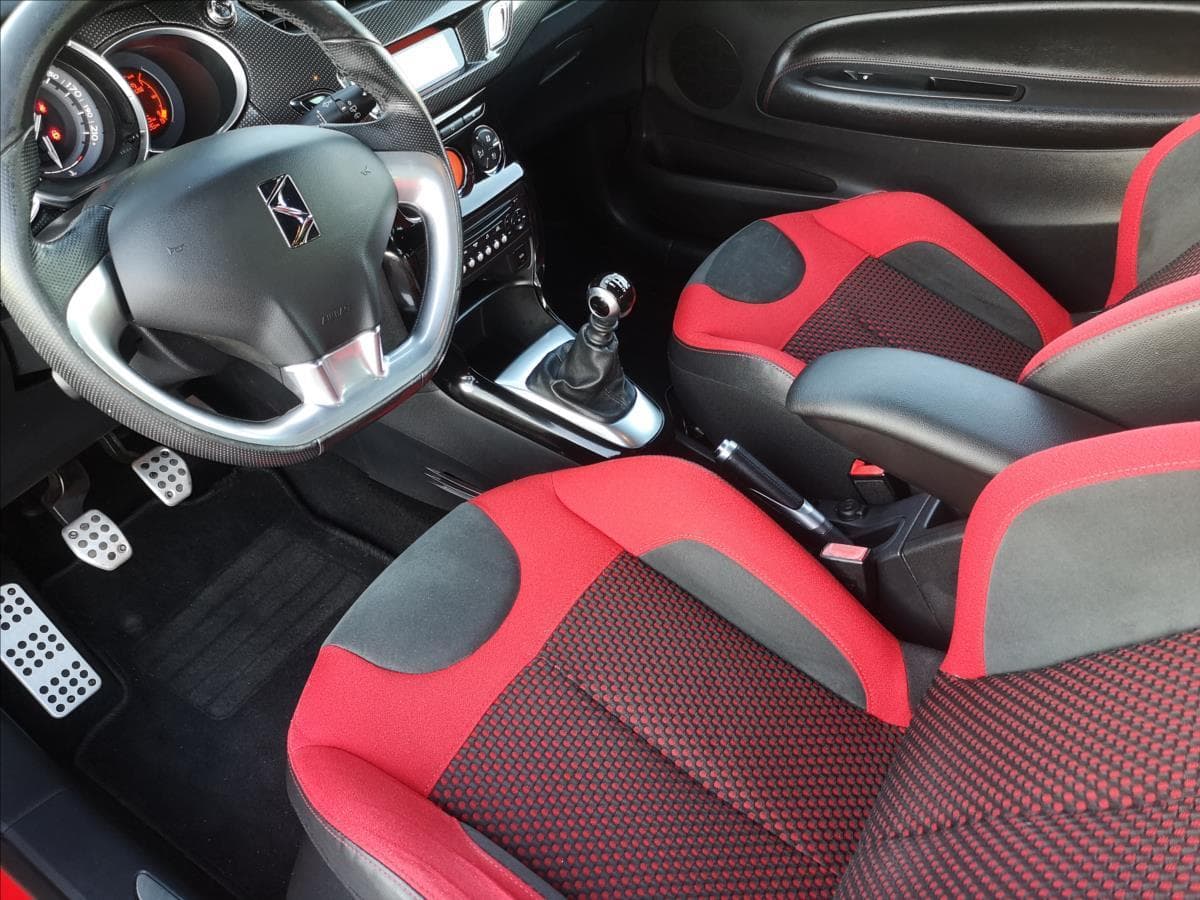2011 Citroen DS3 - 12