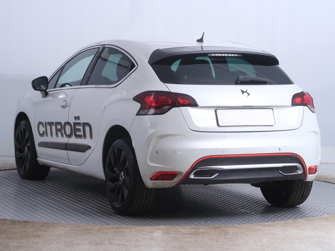 2011 Citroen DS4 - 5