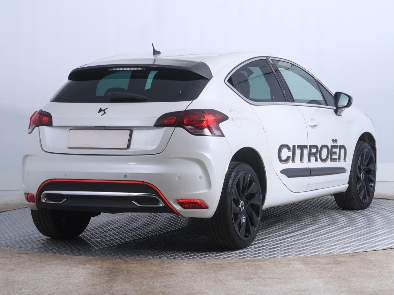 2011 Citroen DS4 - 7