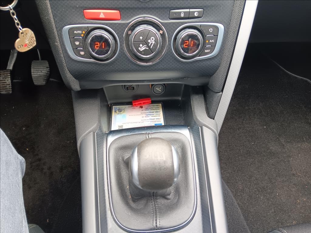 2015 Citroen DS4 - 18