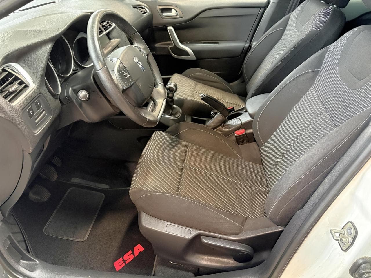 2014 Citroen DS4 - 16