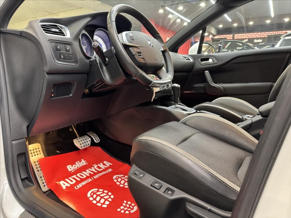 2012 Citroen DS4 - 16