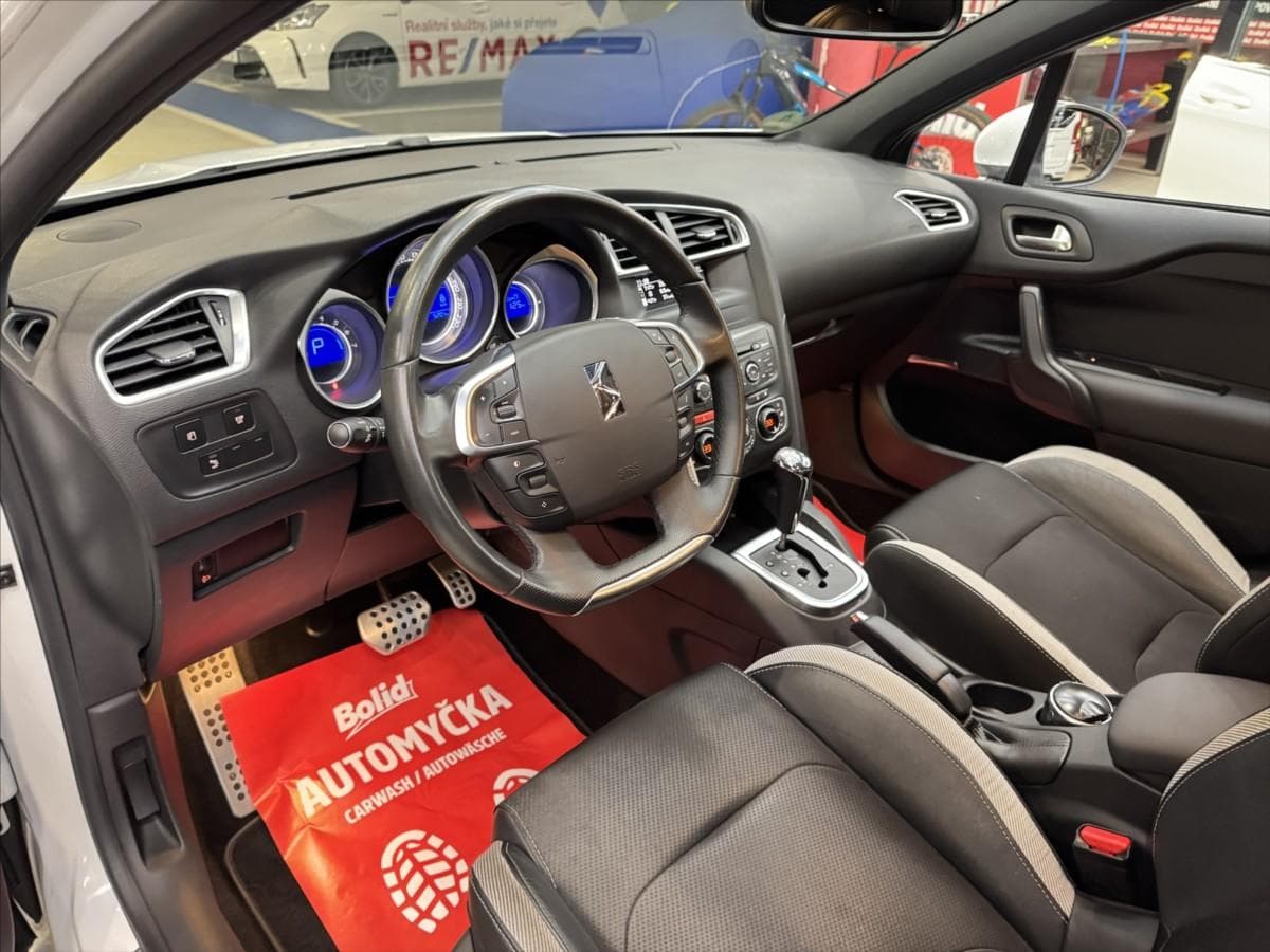 2012 Citroen DS4 - 17