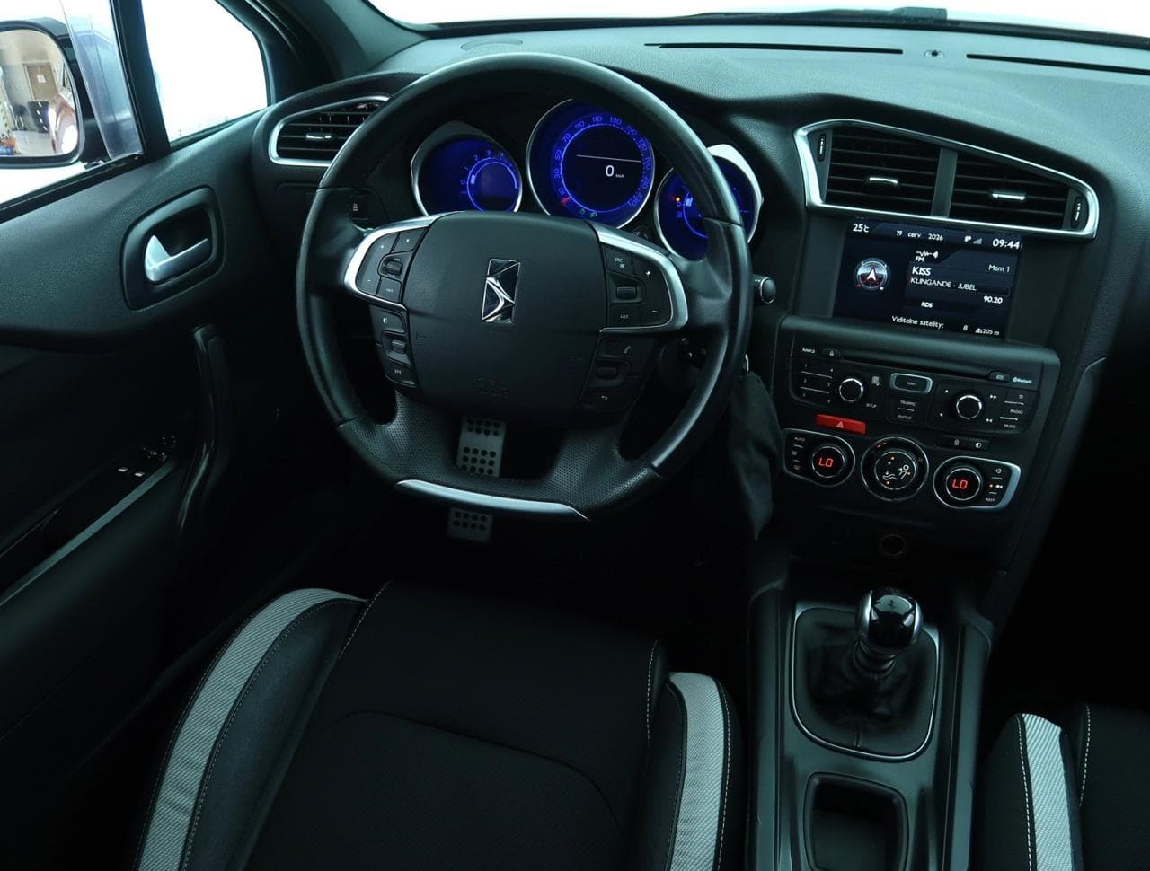 2015 Citroen DS4 - 9