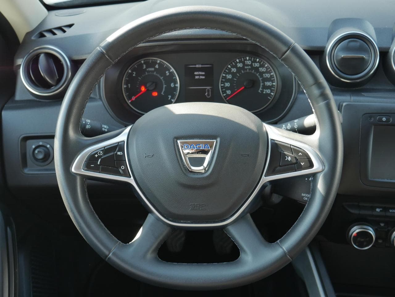 2020 Dacia Duster - 11