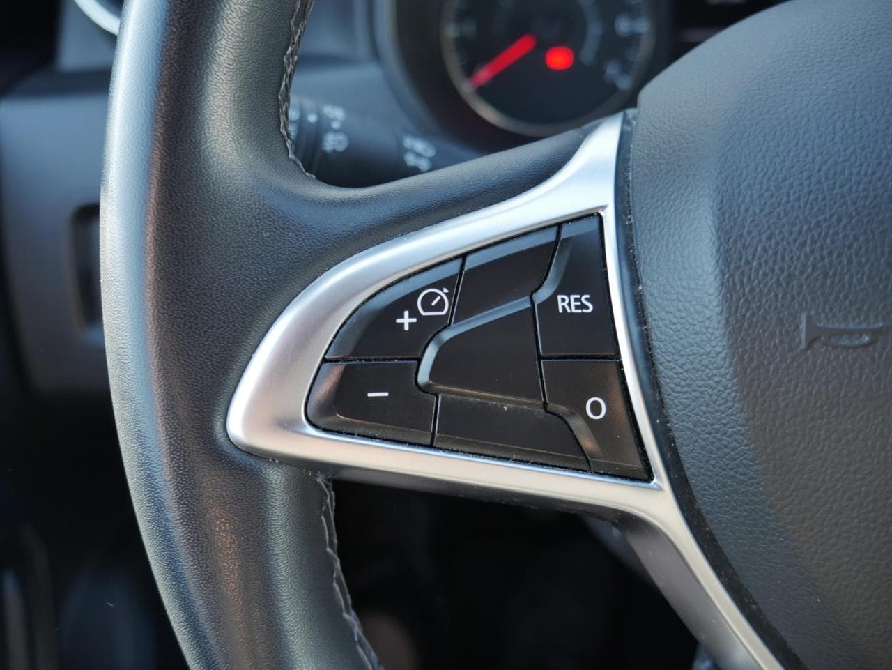 2020 Dacia Duster - 12