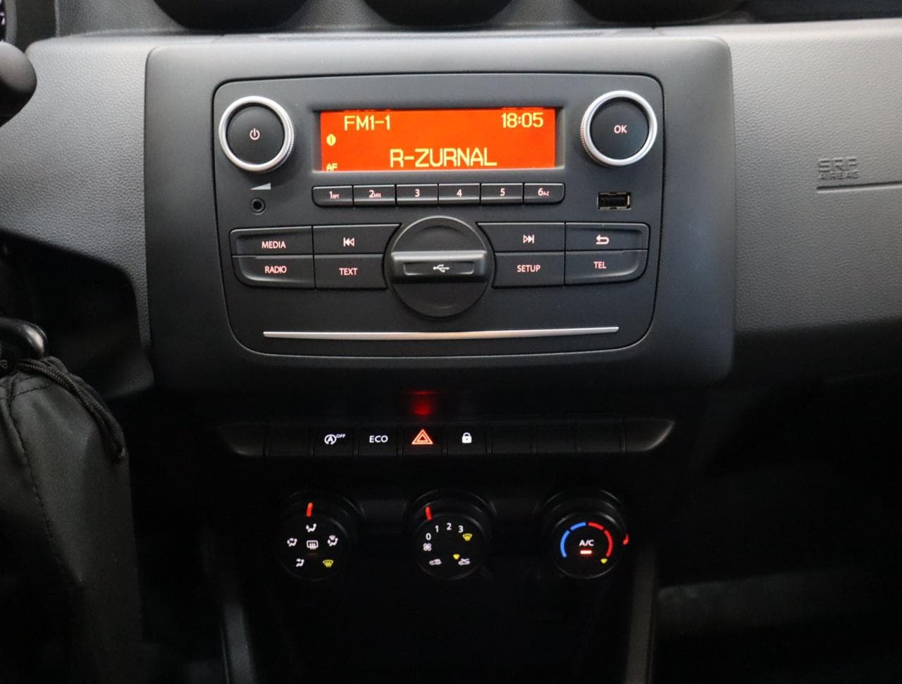 2020 Dacia Duster - 18