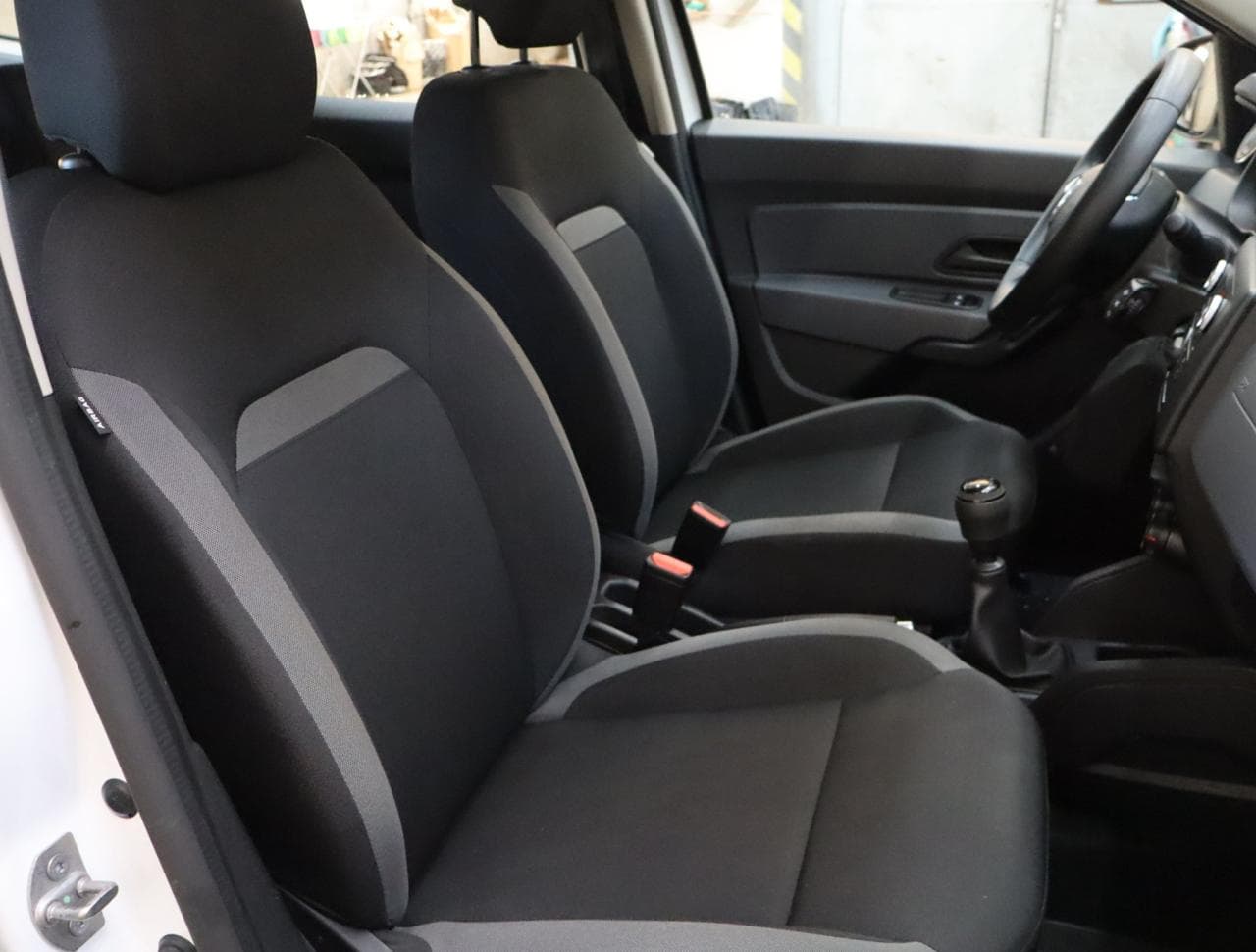 2020 Dacia Duster - 12