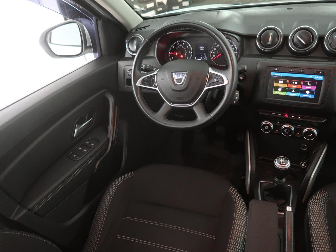 2021 Dacia Duster - 9