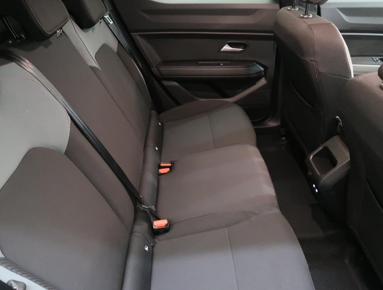 2025 Dacia Duster - 13