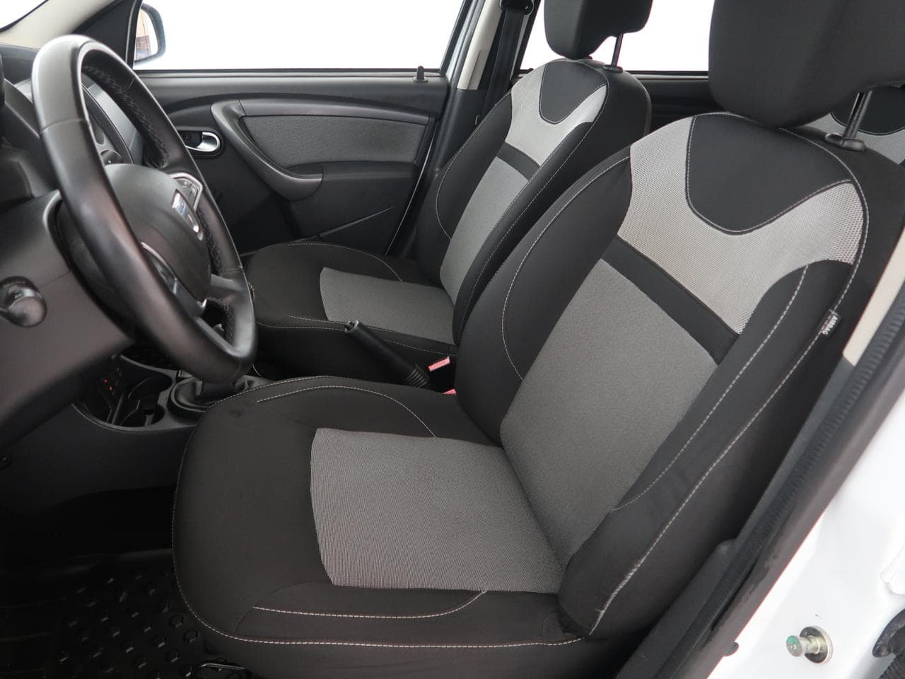 2017 Dacia Duster - 16