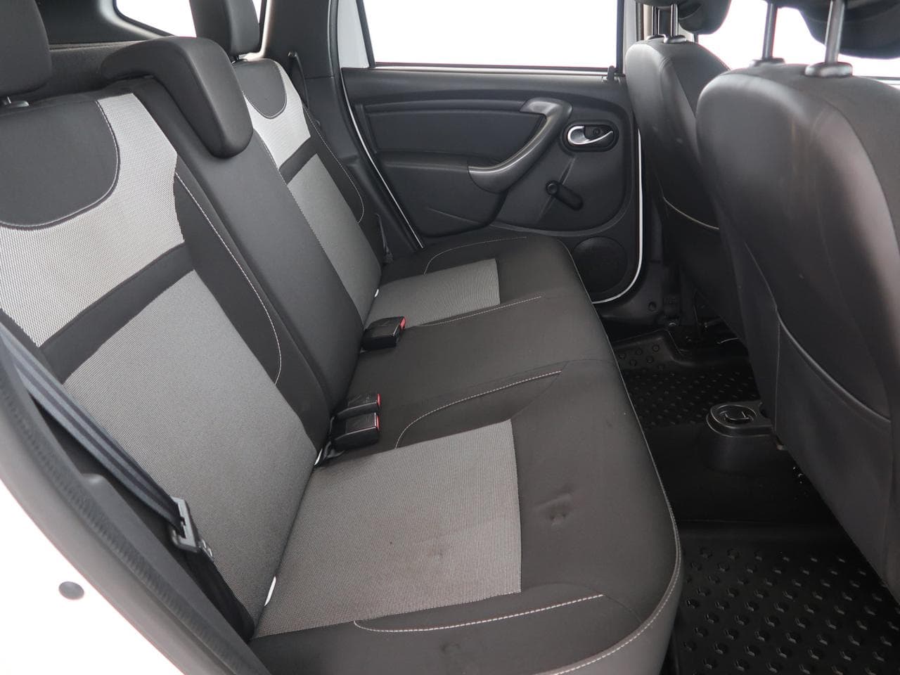 2017 Dacia Duster - 13