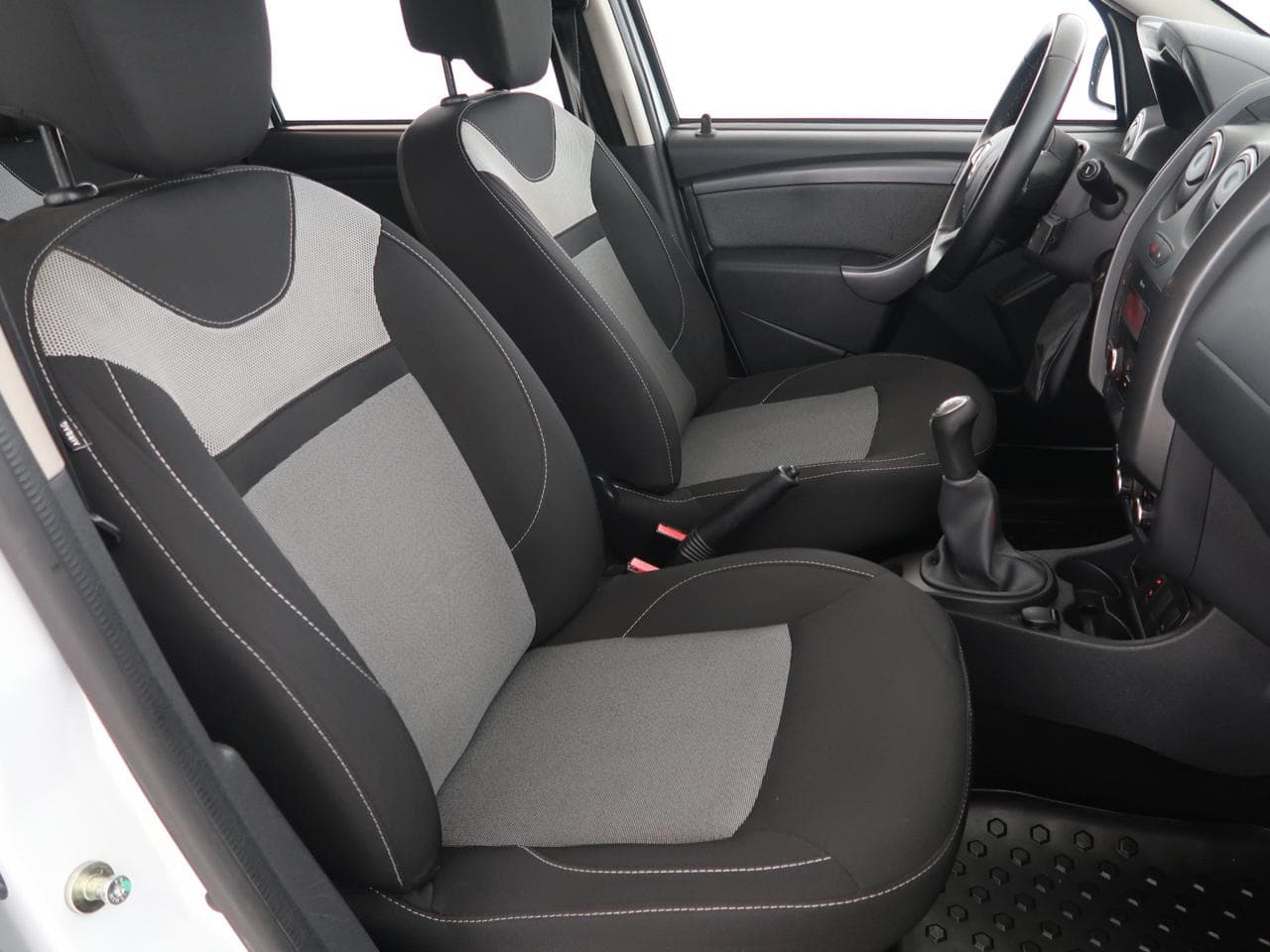 2017 Dacia Duster - 12