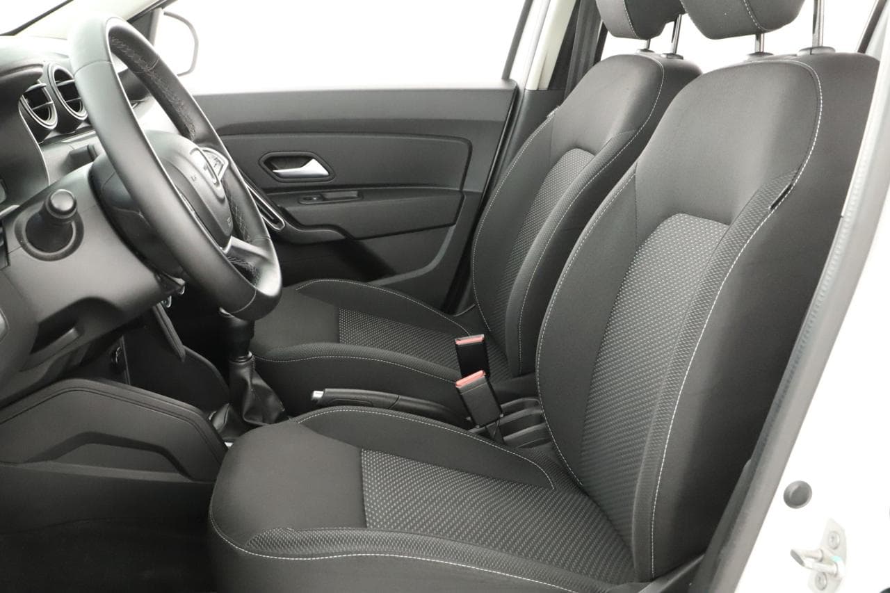 2019 Dacia Duster - 13