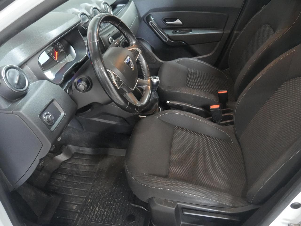 2020 Dacia DUSTER - 9