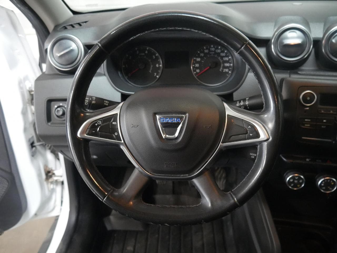 2020 Dacia DUSTER - 13