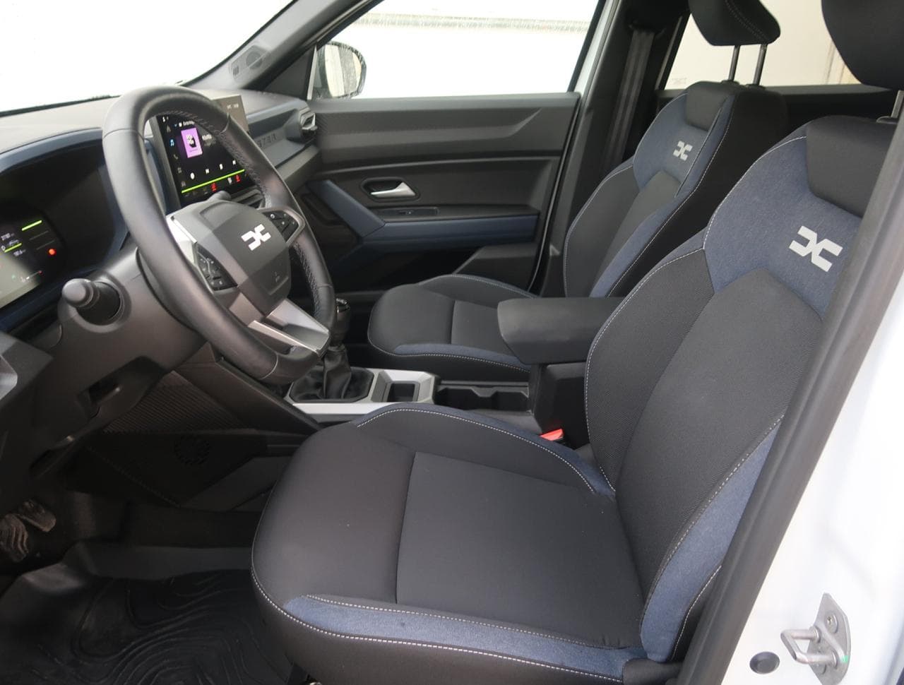 2025 Dacia Duster - 31