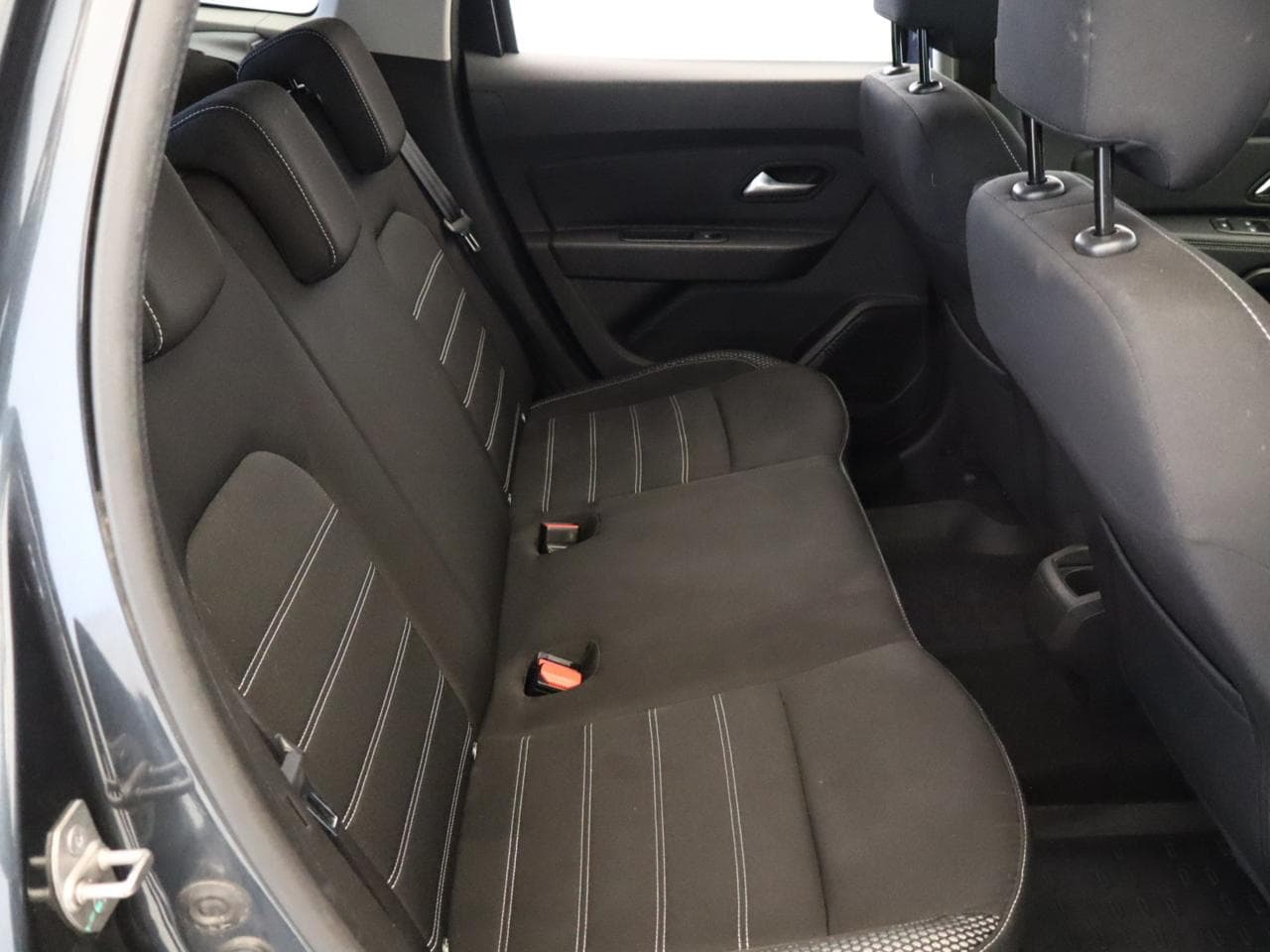 2020 Dacia DUSTER - 11