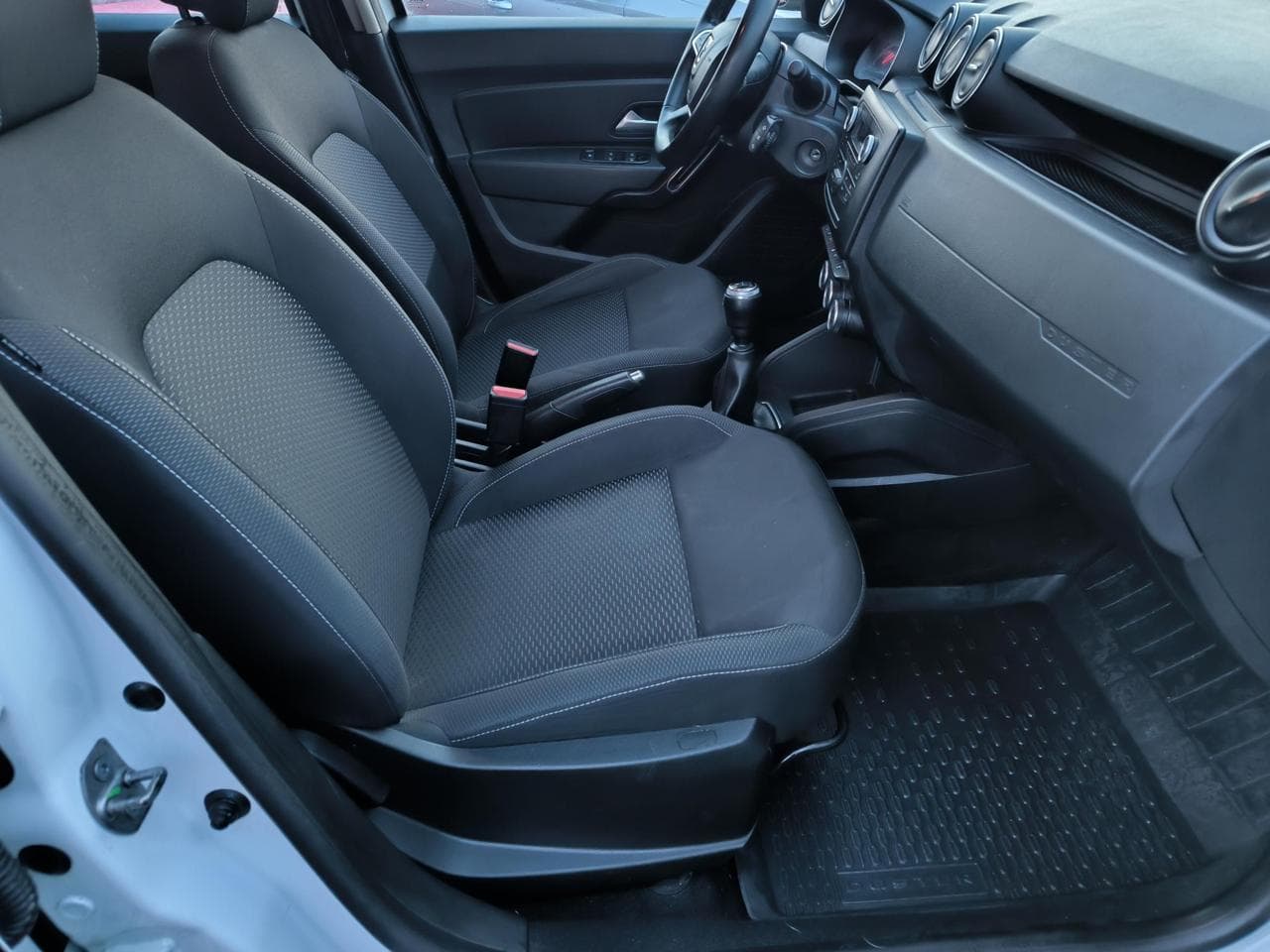 2020 Dacia DUSTER - 12