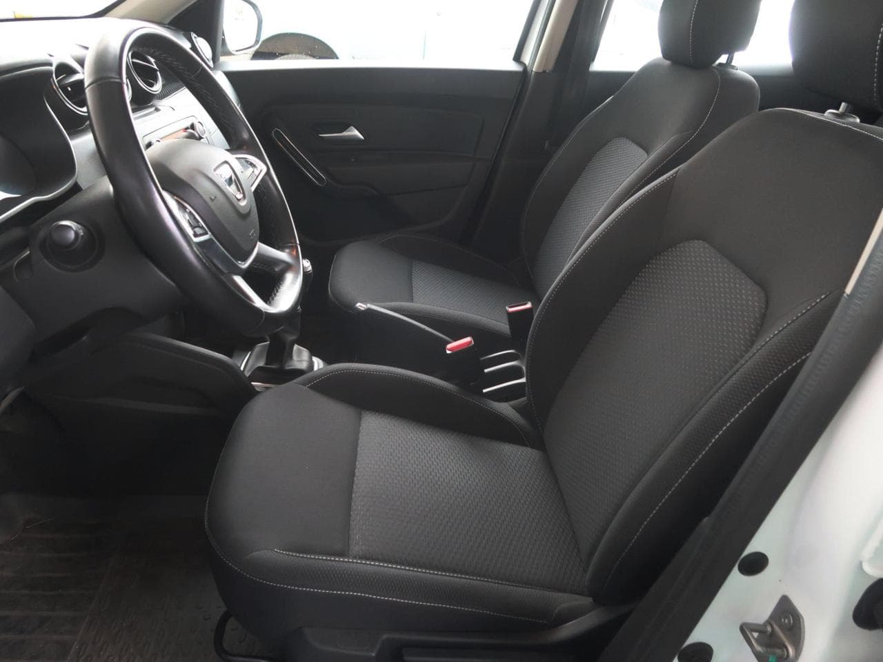 2021 Dacia DUSTER - 16
