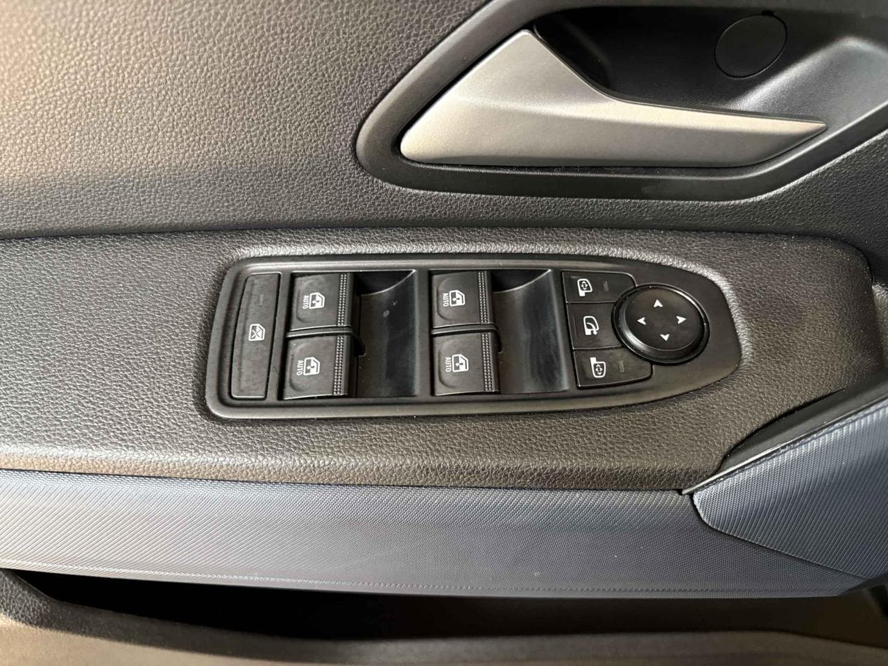2024 Dacia DUSTER - 16