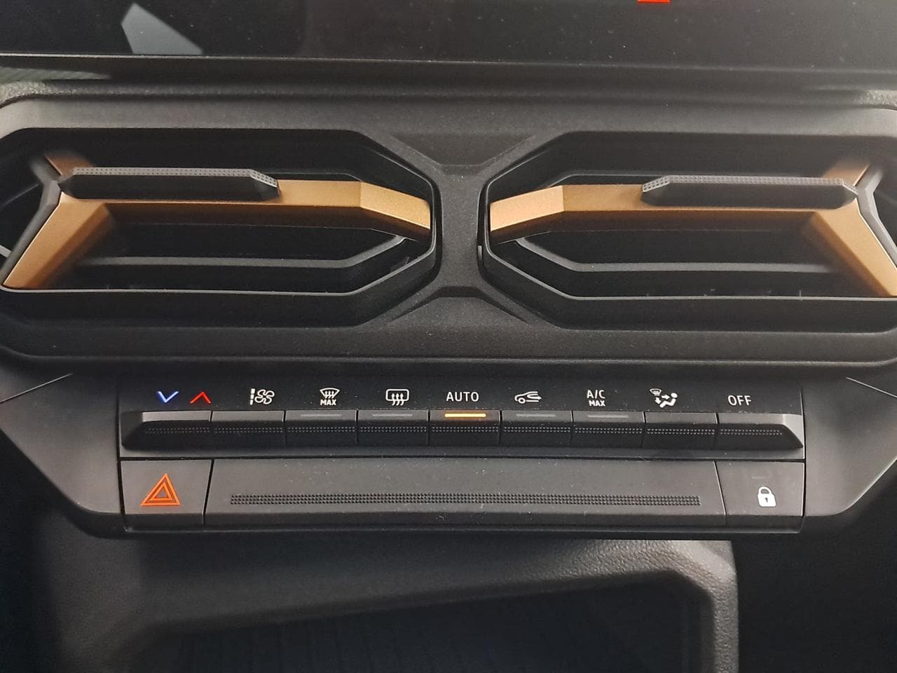 2024 Dacia DUSTER - 36
