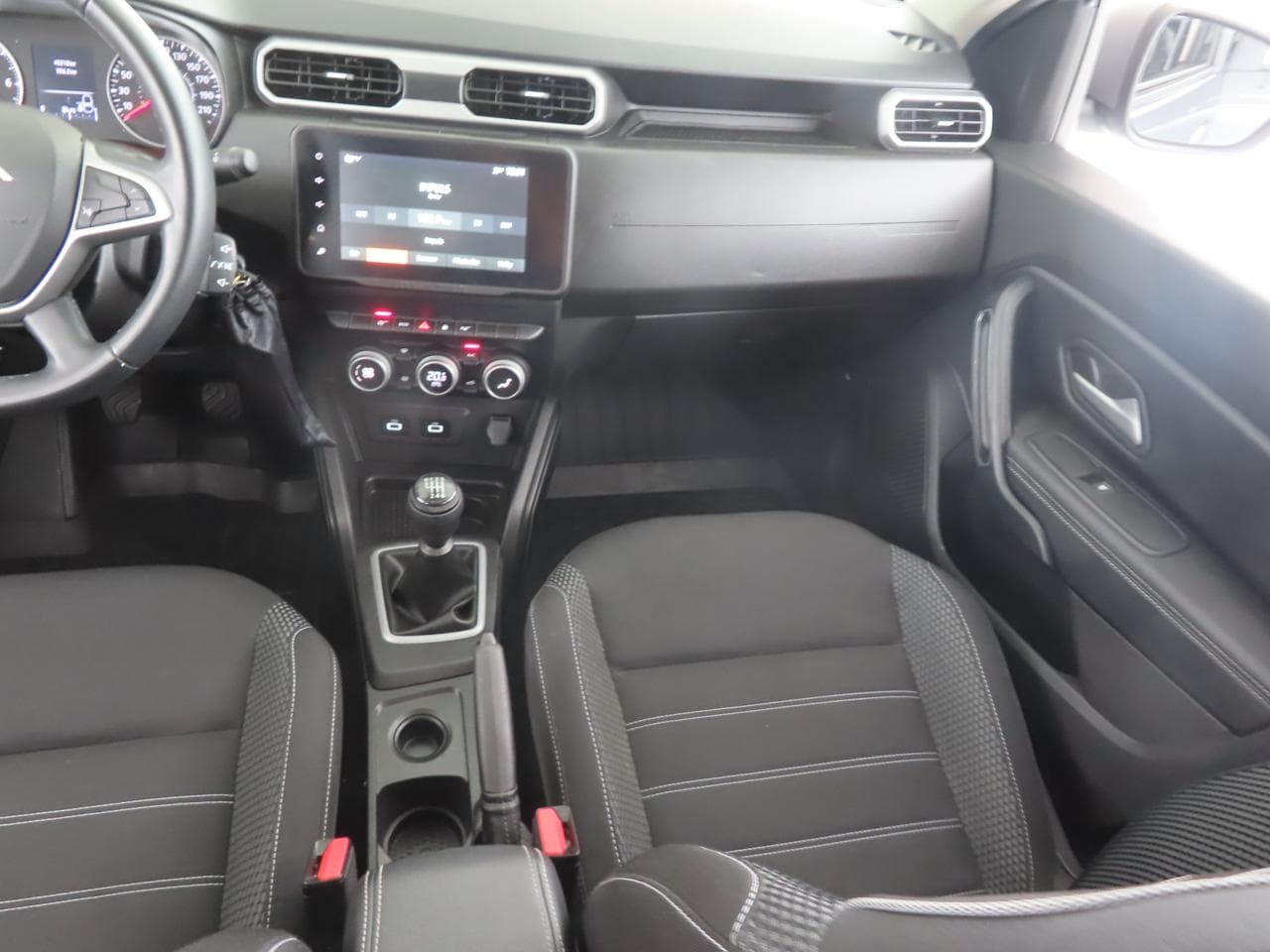 2024 Dacia DUSTER - 11