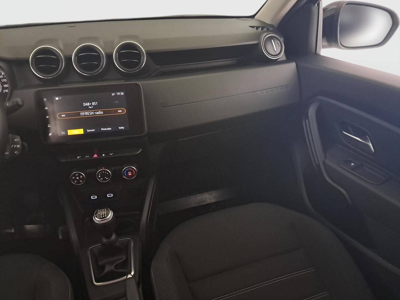 2020 Dacia DUSTER - 11