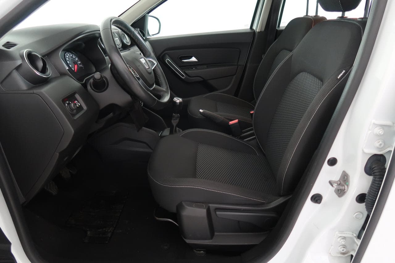 2020 Dacia DUSTER - 16