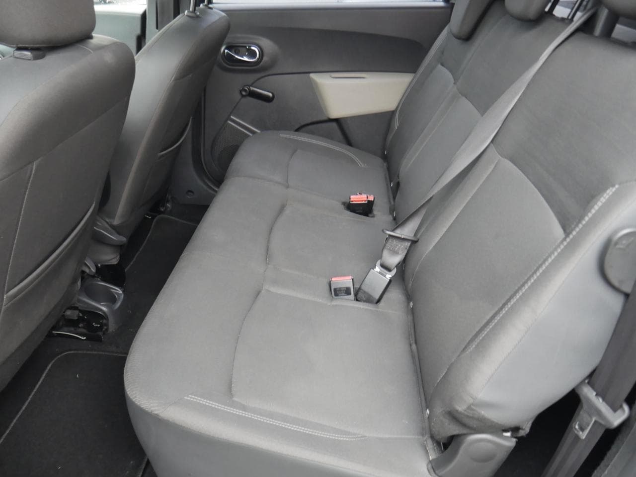 2013 Dacia LODGY - 10
