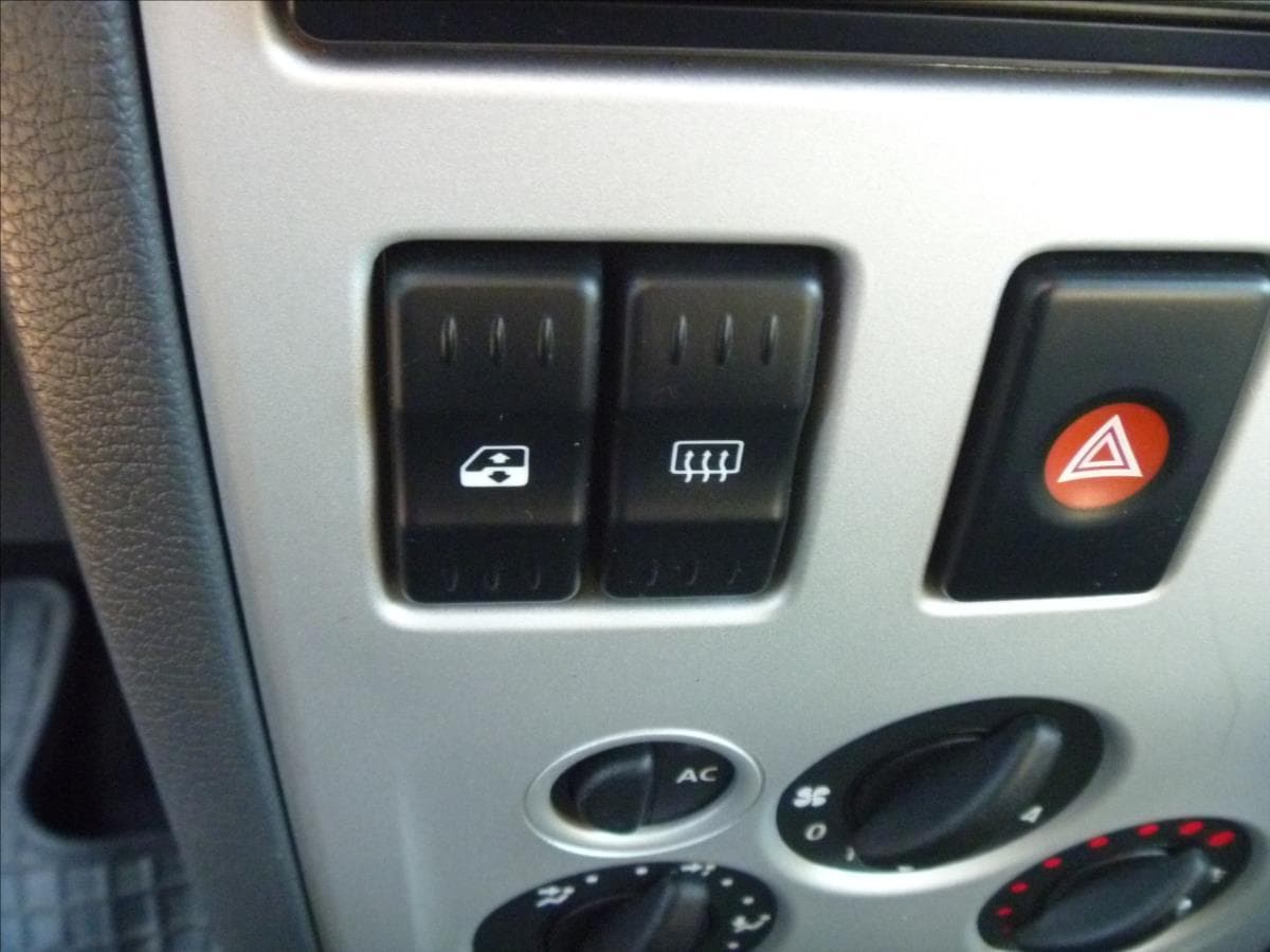 2008 Dacia Logan - 17