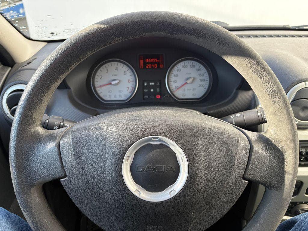 2010 Dacia Logan - 8