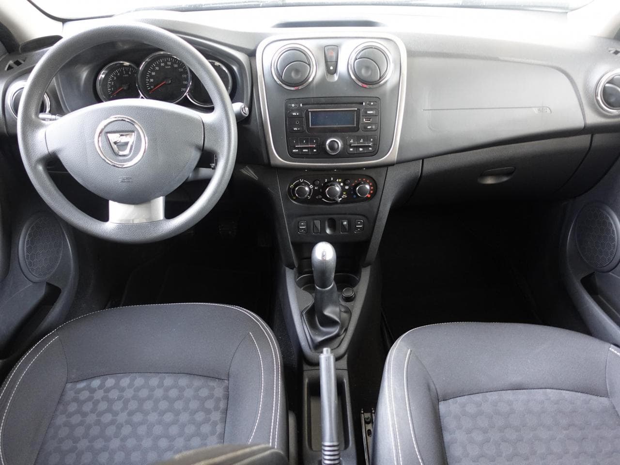 2014 Dacia Logan - 8