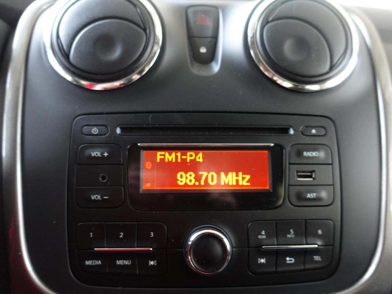 2014 Dacia Logan - 15