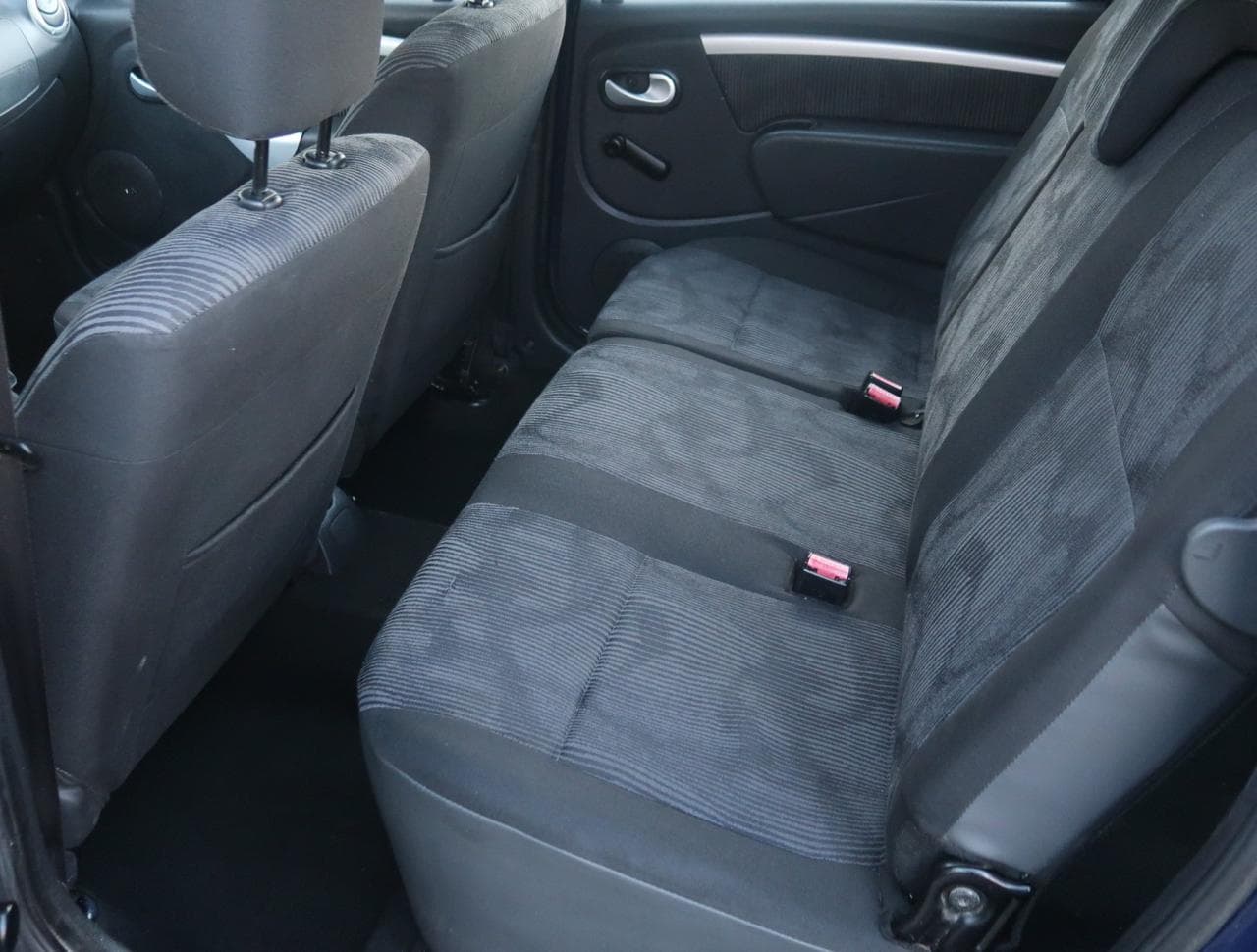 2011 Dacia Logan - 15