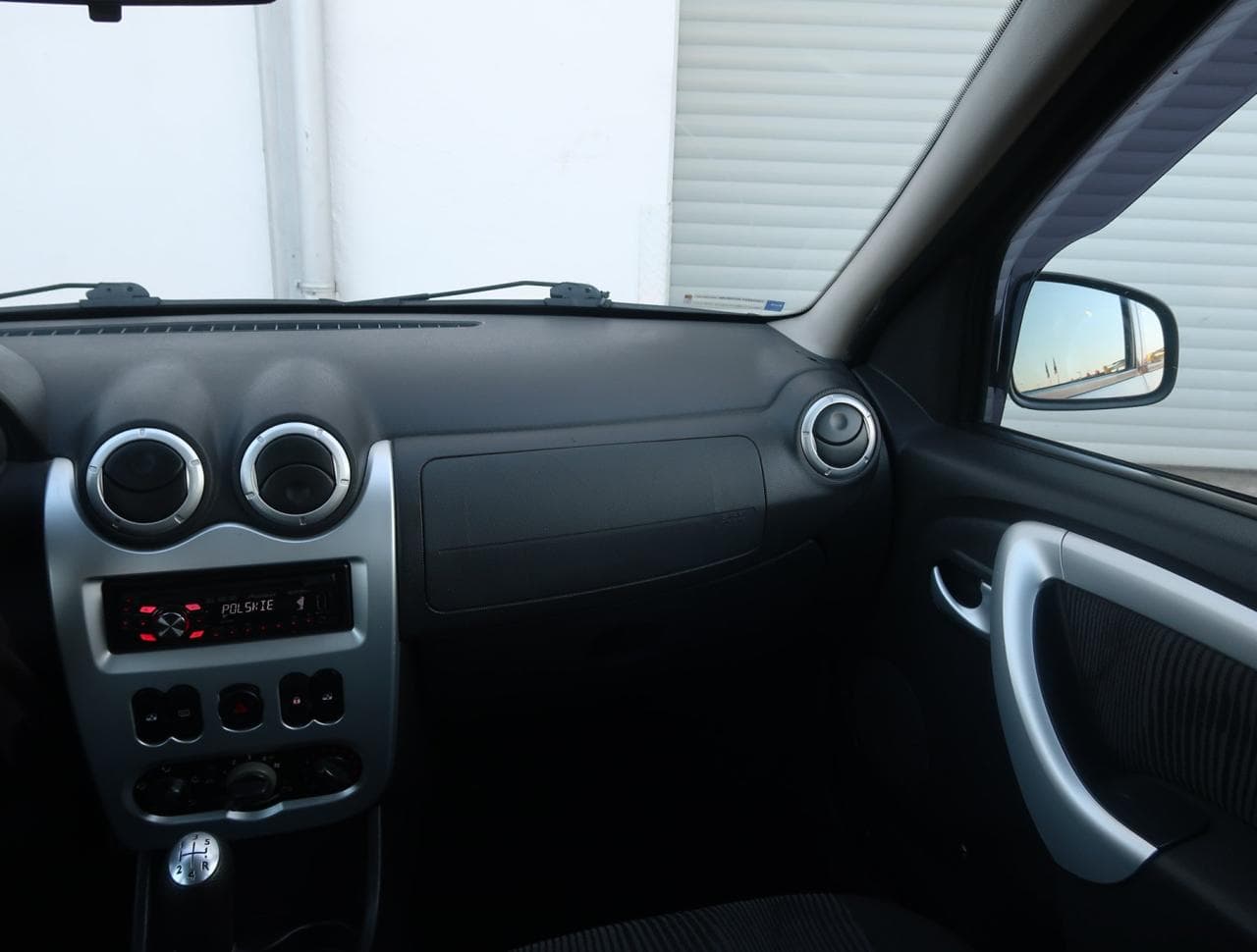 2011 Dacia Logan - 11