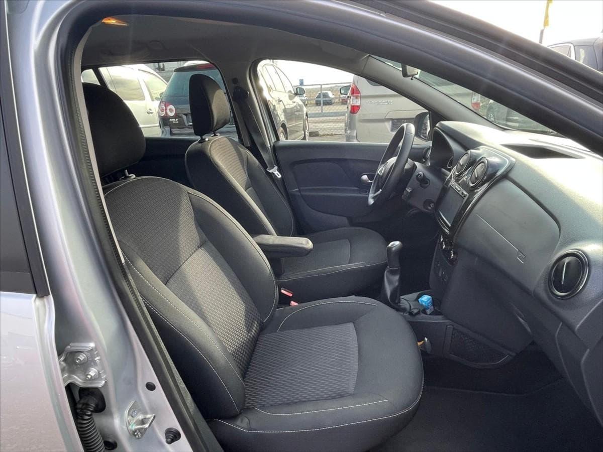 2017 Dacia Logan - 10