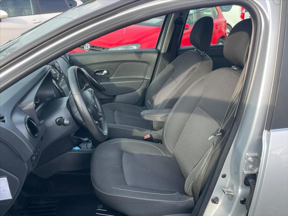 2017 Dacia Logan - 8