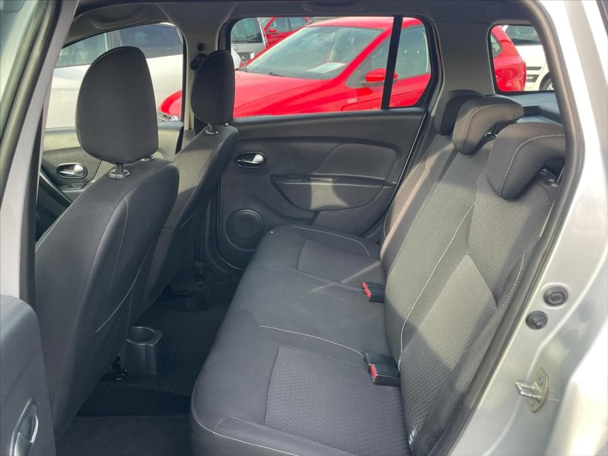 2017 Dacia Logan - 9