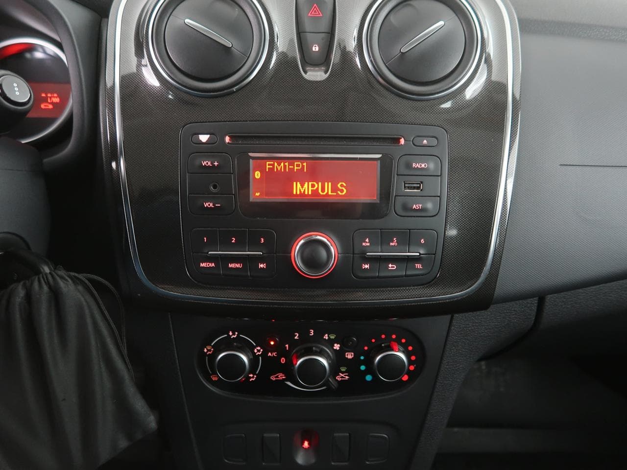 2017 Dacia LOGAN - 18