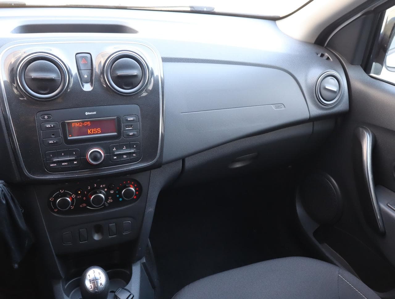 2019 Dacia Logan - 21