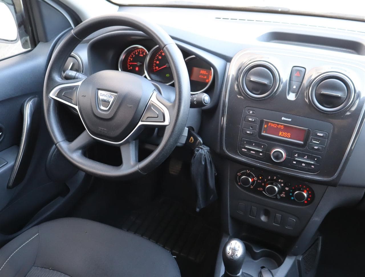 2019 Dacia Logan - 17