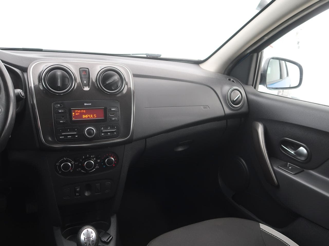 2020 Dacia LOGAN - 11