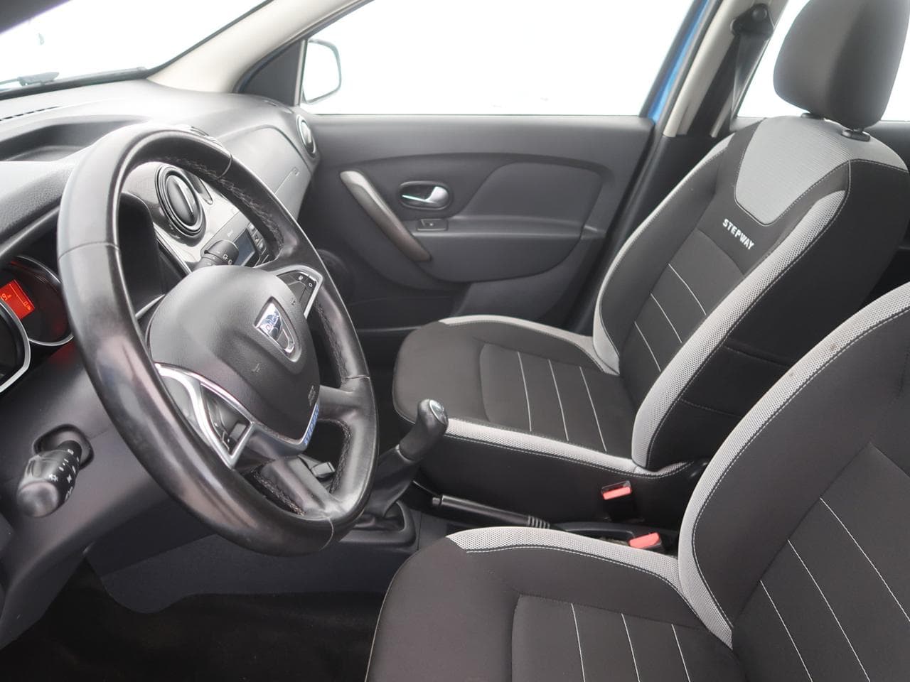 2020 Dacia LOGAN - 16